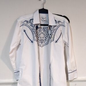 Western Butten Up Shirt with Blue Embroidery